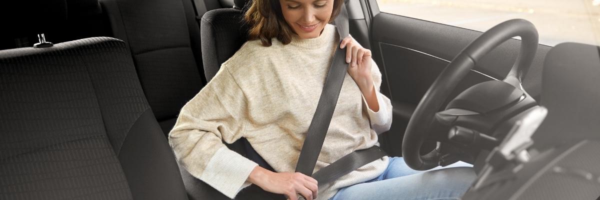 woman wearing her seat belt