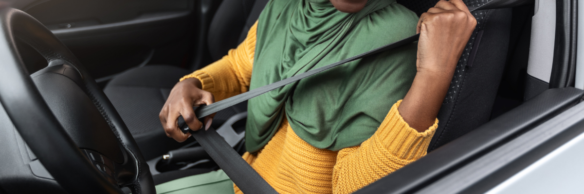 How to check if a seat belt is functioning correctly